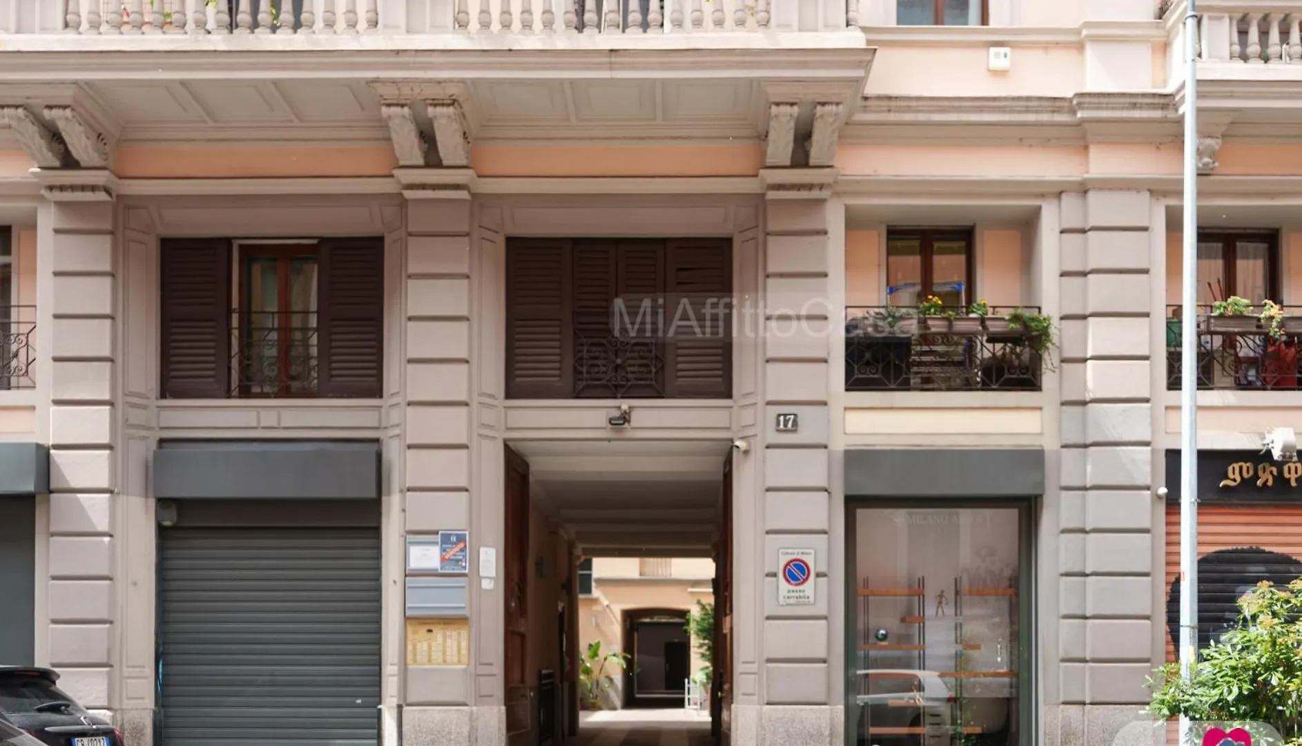 Looking 4 Central Station Close To Milano City Center Italie